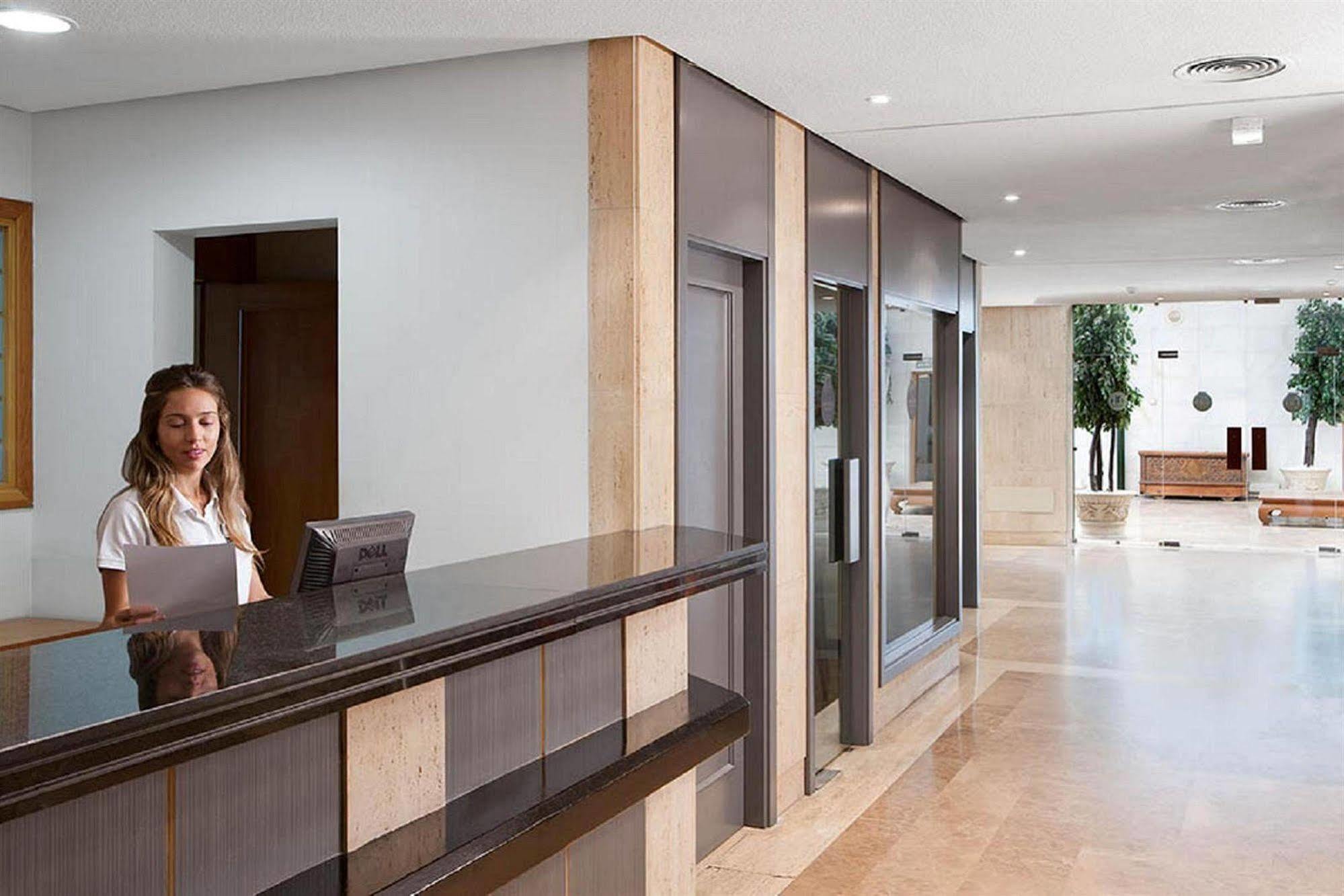 Apartamentos Th Las Rozas מראה חיצוני תמונה